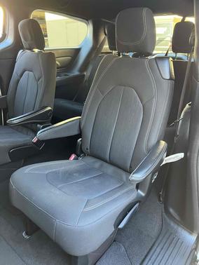 2021 Chrysler Pacifica Touring