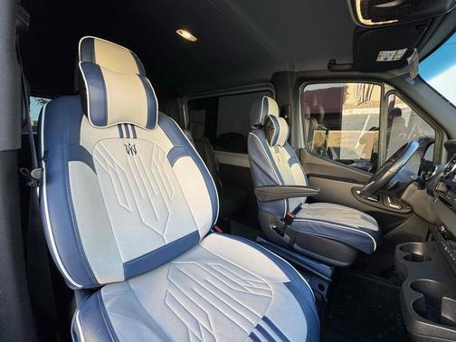 2023 Mercedes-Benz Sprinter 2500 Standard Roof