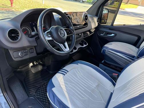 2023 Mercedes-Benz Sprinter 2500 Standard Roof