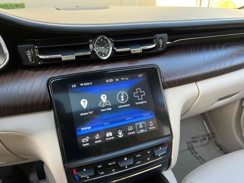 Bianco 2018 Maserati Quattroporte S