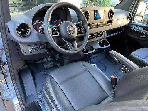 2024 Mercedes-Benz Sprinter 2500 High Roof