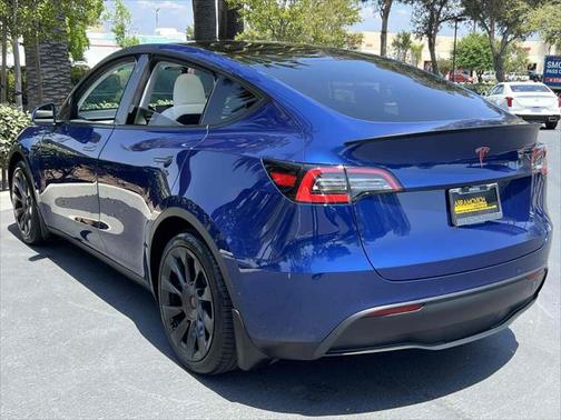 2021 Tesla Model Y Long Range Dual Motor All-Wheel Drive