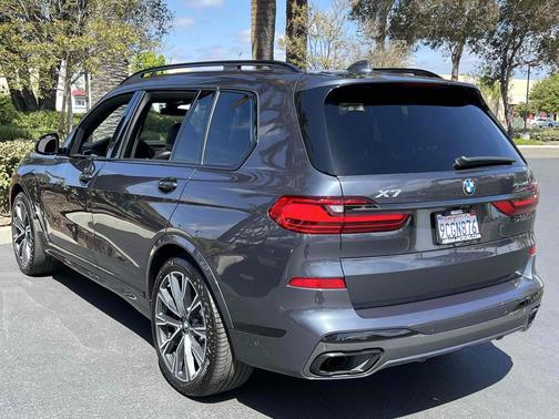 Arctic Grey Metallic 2022 BMW X7 xDrive40i