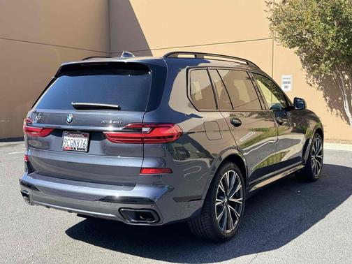 Arctic Grey Metallic 2022 BMW X7 xDrive40i