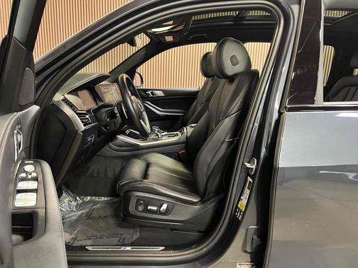 Arctic Grey Metallic 2022 BMW X7 xDrive40i