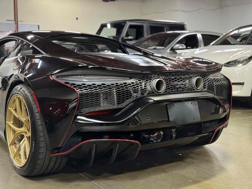 2023 McLaren Artura TechLux