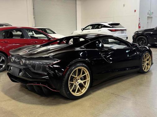 2023 McLaren Artura TechLux