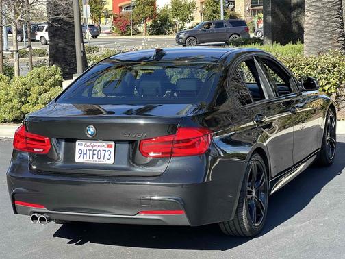 2018 BMW 330 330i