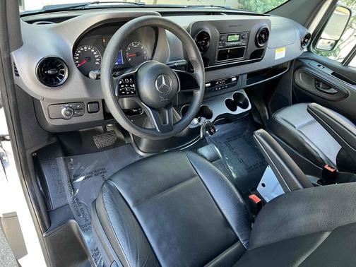 2022 Mercedes-Benz Sprinter 1500 Standard Roof I4