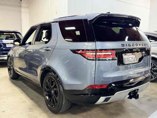 2020 Land Rover Discovery Landmark Edition