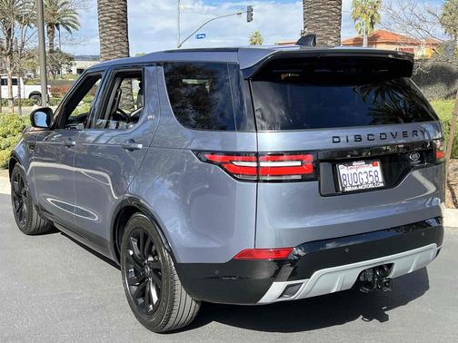 2020 Land Rover Discovery Landmark Edition