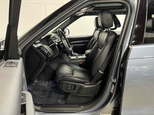 2020 Land Rover Discovery Landmark Edition