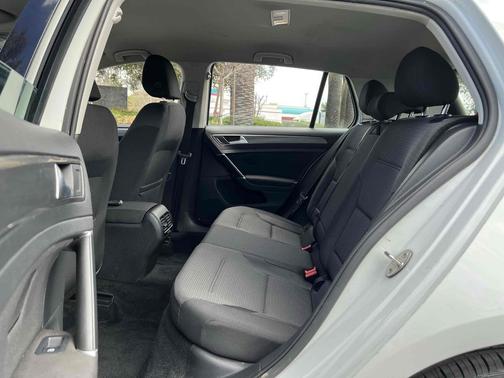 2019 Volkswagen e-Golf SEL