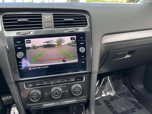 2019 Volkswagen e-Golf SEL