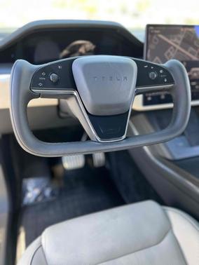 2022 Tesla Model X Plaid Tri Motor All-Wheel Drive