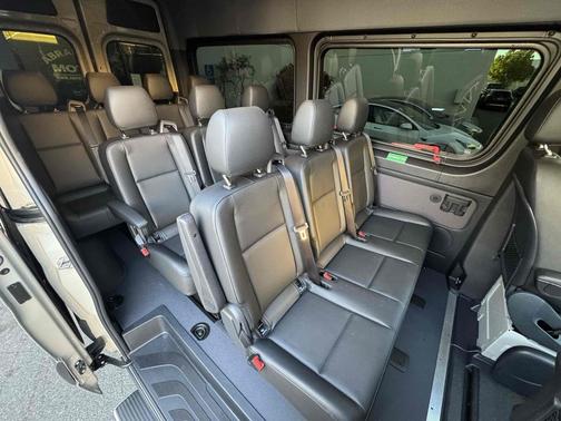 2024 Mercedes-Benz Sprinter 2500 Standard Roof