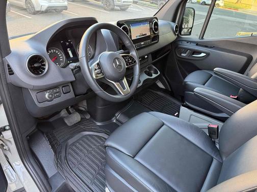 2024 Mercedes-Benz Sprinter 2500 Standard Roof
