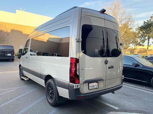 2024 Mercedes-Benz Sprinter 2500 Standard Roof