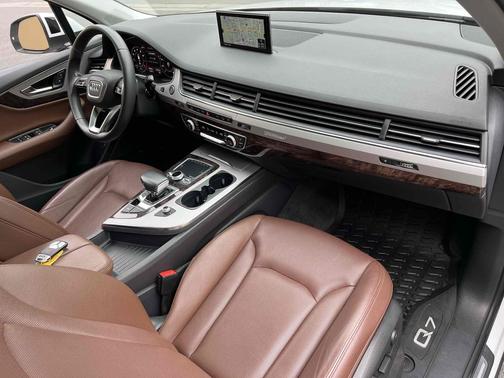 2019 Audi Q7 45 Premium Plus