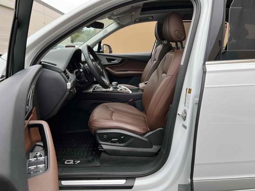 2019 Audi Q7 45 Premium Plus