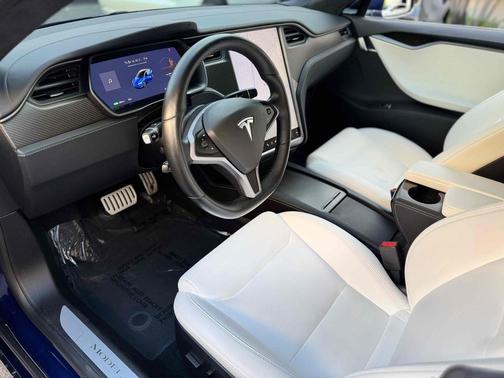 2020 Tesla Model S Performance