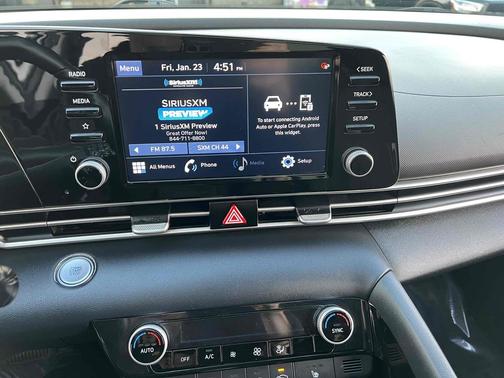 2022 Hyundai ELANTRA SEL