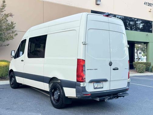 Pebble Grey 2021 Mercedes-Benz Sprinter 2500 Standard Roof