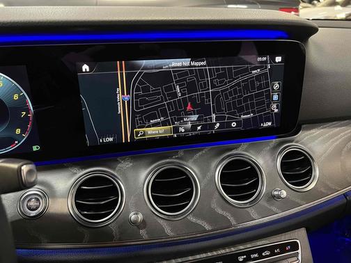 2021 Mercedes-Benz E-Class RWD Sedan - NAVI - PRICED TO SELL