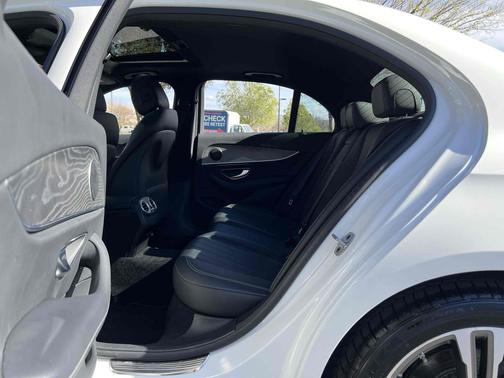 2021 Mercedes-Benz E-Class RWD Sedan - NAVI - PRICED TO SELL