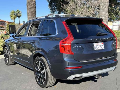 2019 Volvo XC90 T6 Momentum