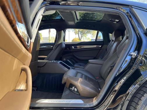 2019 Porsche Panamera Turbo S Executive