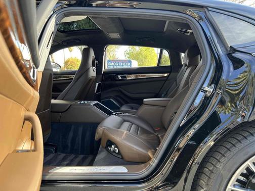 2019 Porsche Panamera Turbo S Executive