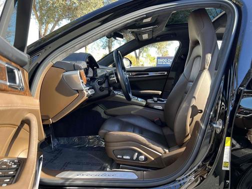 2019 Porsche Panamera Turbo S Executive