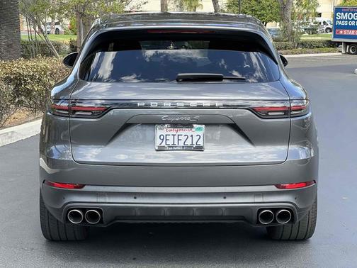 Palladium Metallic 2019 Porsche Cayenne S