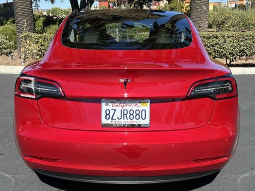 2022 Tesla Model 3 Standard Range