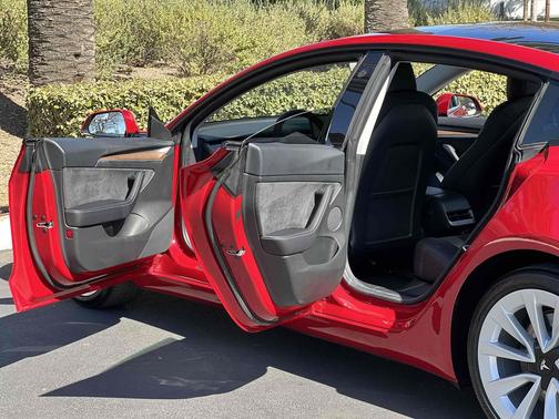 2022 Tesla Model 3 Standard Range
