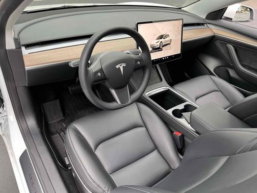 2022 Tesla Model 3 Standard Range