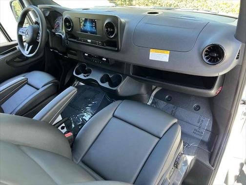 2024 Mercedes-Benz Sprinter 2500 Standard Roof