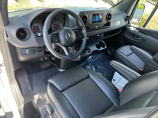 2024 Mercedes-Benz Sprinter 2500 Standard Roof