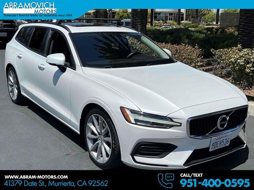 Crystal White Pearl Metallic 2020 Volvo V60 T5 Momentum