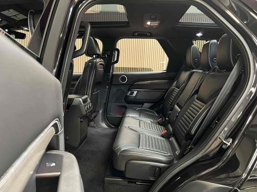 Santorini Black Metallic 2020 Land Rover Discovery HSE LUXURY