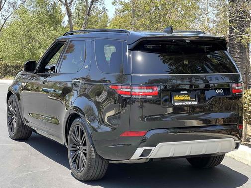 Santorini Black Metallic 2020 Land Rover Discovery HSE LUXURY