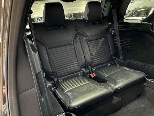Santorini Black Metallic 2020 Land Rover Discovery HSE LUXURY