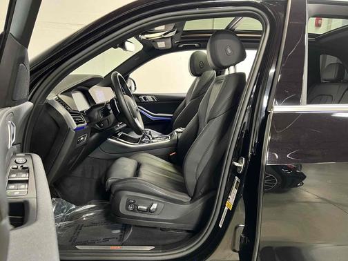 Jet Black 2020 BMW X5 sDrive40i