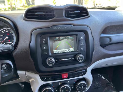 Alpine White 2017 Jeep Renegade Limited