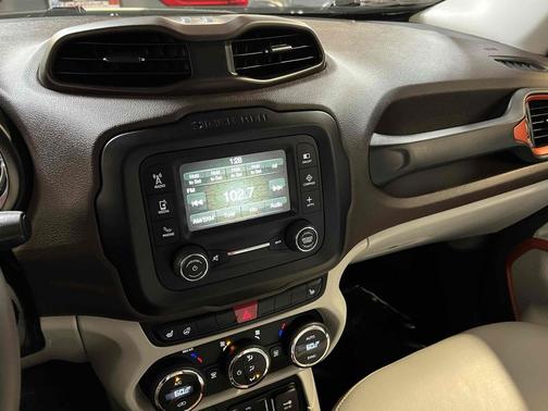 Alpine White 2017 Jeep Renegade Limited