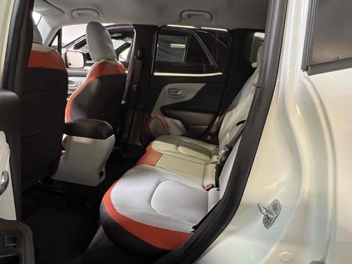 Alpine White 2017 Jeep Renegade Limited