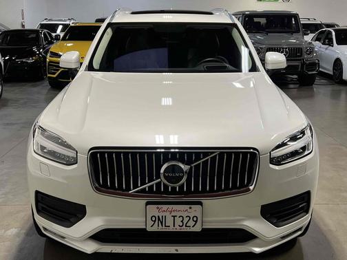 2021 Volvo XC90 T5 Momentum