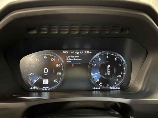 2021 Volvo XC90 T5 Momentum