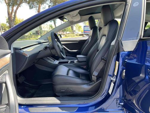2022 Tesla Model 3 Standard Range